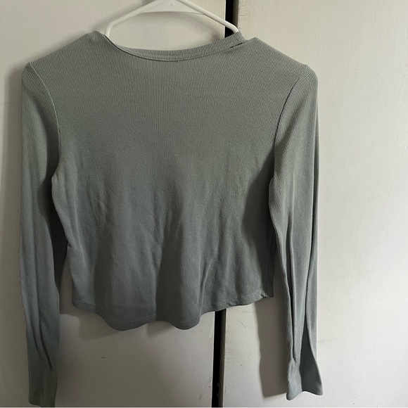 Old Navy Girls Long Sleeve Top - Soft Gray - Picture 3 of 3
